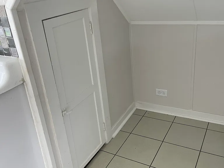 648 Wisconsin St #5 — Photo 4