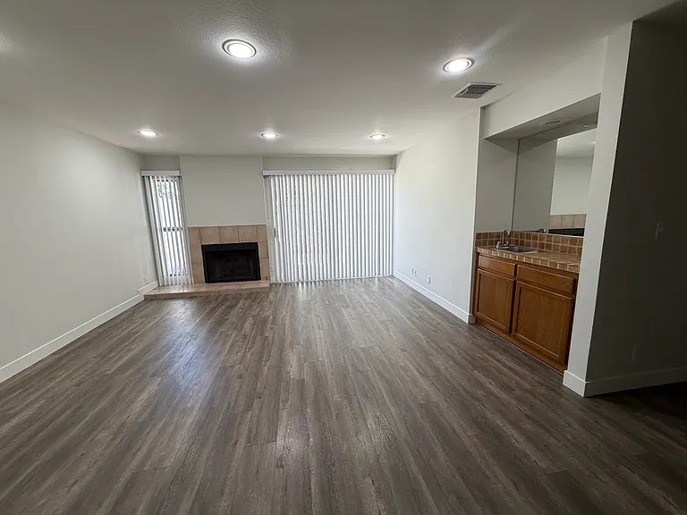 18241 Andrea Cir N #2 — Photo 7