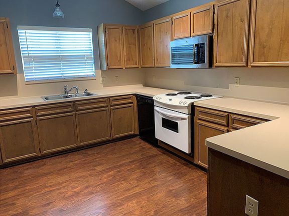 4th image of 7595 Westhaven Dr