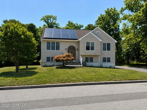 21 Sylvan Boulevard, Howell, NJ 07731