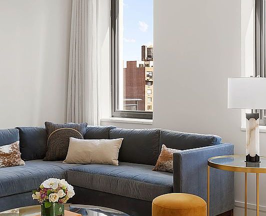 2nd image of 305 E 61st St Unit Penthouse 4
