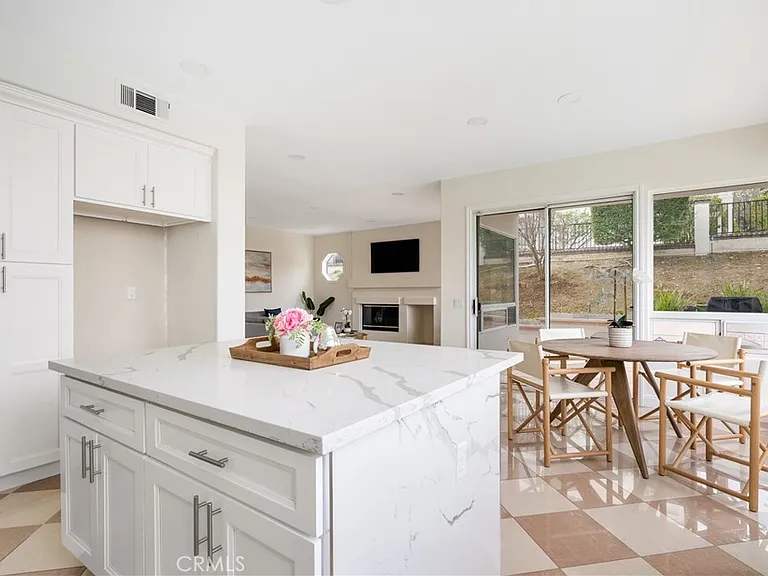 19771 E Country Hollow Dr — Photo 10