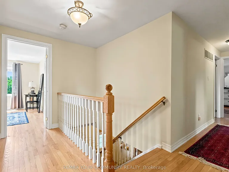 869 Boronia Cres — Photo 19