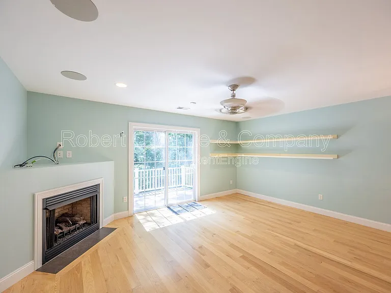 28 Armstrong Rd #C21 — Photo 11