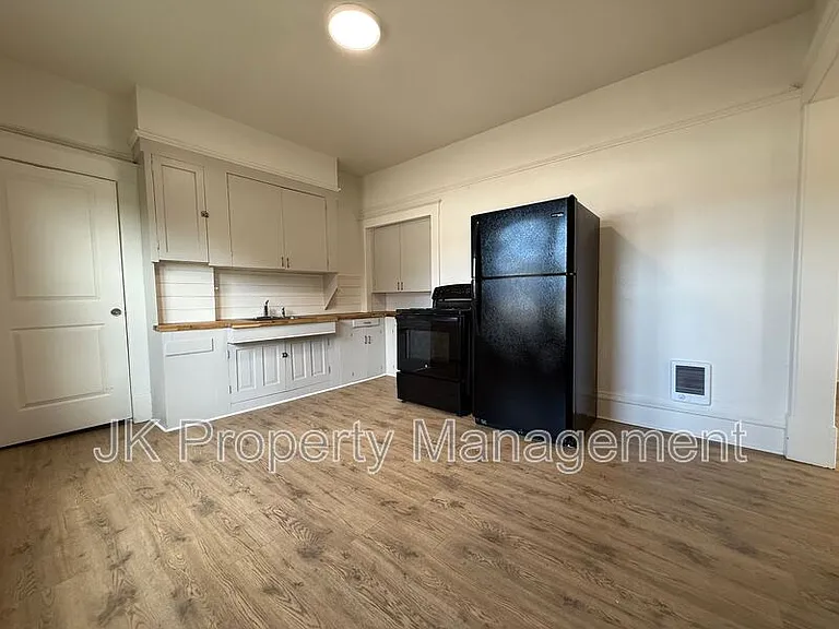 601 5th Ave S #3 — Photo 10