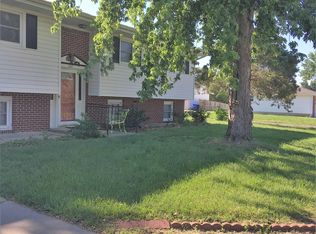 1311 Crest Hill Dr, Junction City, KS 66441