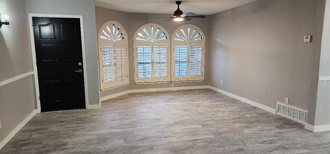 4 bed, 2496 sqft, $3,300 — Photo 4
