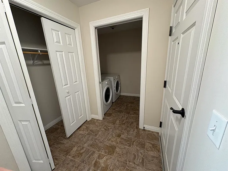 3707 S Broadway St — Photo 23