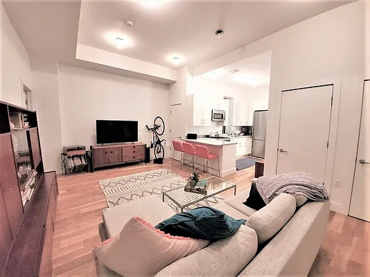 Rented by Ideal Properties Group | media 3