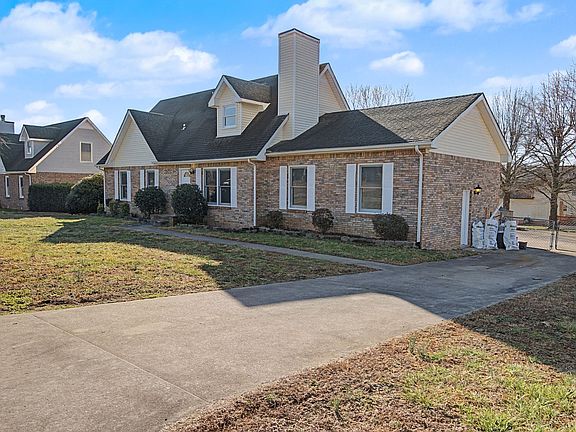 3rd image of 602 Kingston Dr