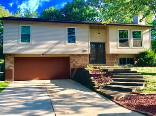 1860 Cottonwood Dr, Imperial, MO 63052