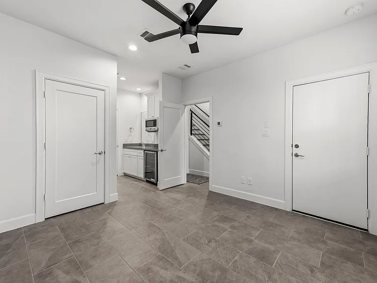 1047 Timbergrove Yards Ln — Photo 11