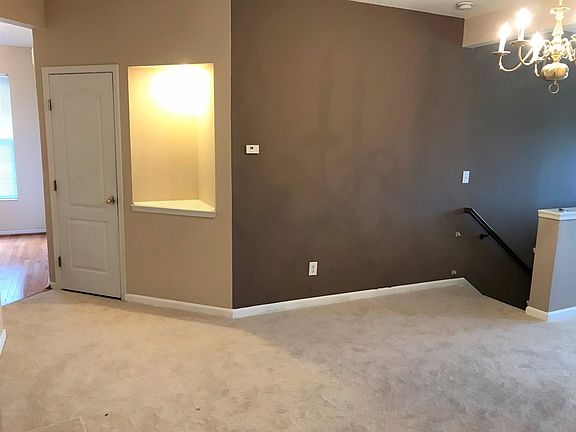 5th image of 5376 Scarletoak Dr