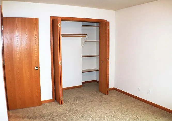 510 Pond View Dr #301 — Photo 20