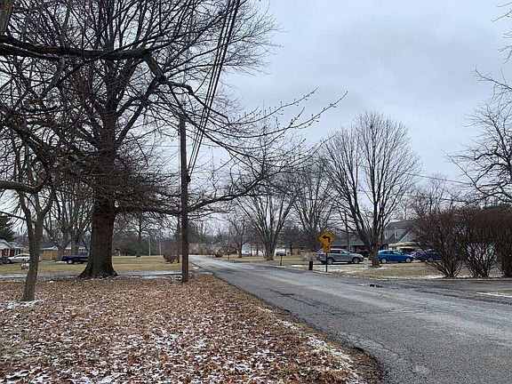 4th image of 6725 Churchman Ave