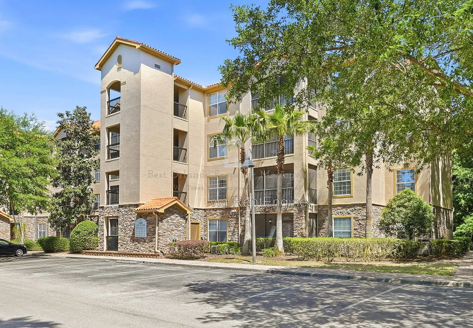 2 bed, 2.0 bath, 1134 sqft, $2,135 — Photo 2