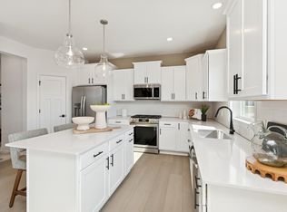 5165 Windlass Dr, Woodbury, MN 55129