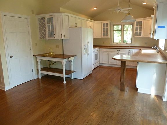 4th image of 20767 W Verona Ave