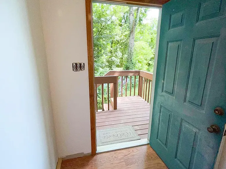 10 Miami Cir — Photo 18