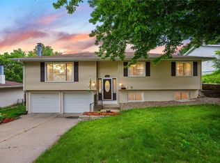 3738 Elmwood Dr NE, Cedar Rapids, IA 52402