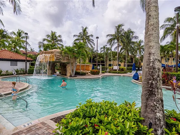 1005 Sandpiper ST #C-202, NAPLES, FL 34102