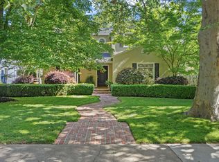 1049 11th Ave, Sacramento, CA 95818