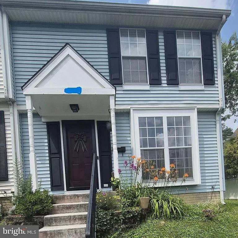 3 bed, 2.5 bath, 1619 sqft, $3,600 — Photo 1