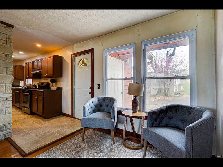 212 Westwood Dr — Photo 13