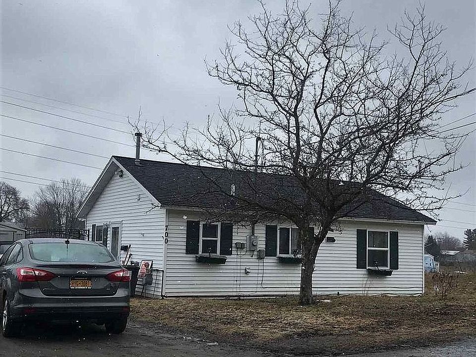 1st image of 700 Lake St