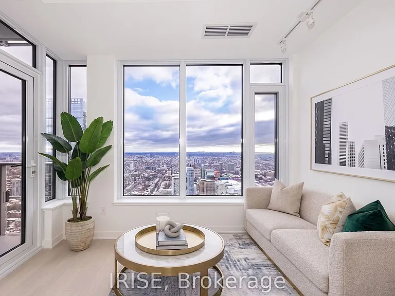 11 Yorkville Ave #5001 — Photo 2