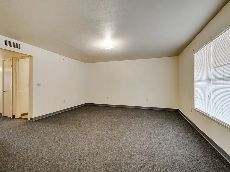 Mariner II Apartments — Photo 7