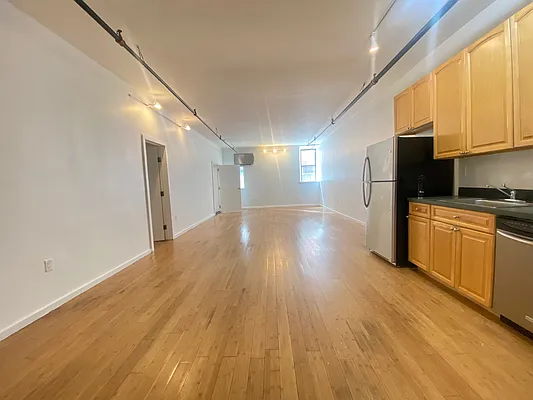 Rented by Dream Space Realty | media 15