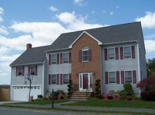 19 Birch Pond Dr, Saugus, MA 01906