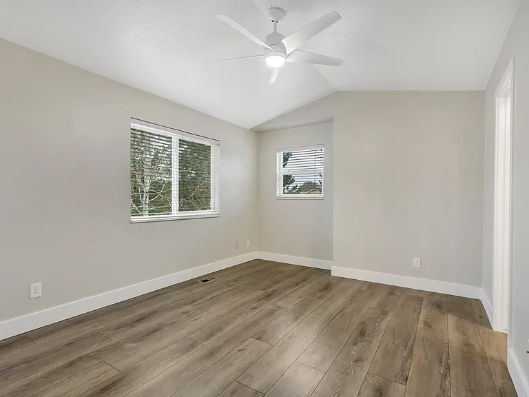 683 Seymore Dr — Photo 18