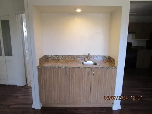 640 8th St Photo 1