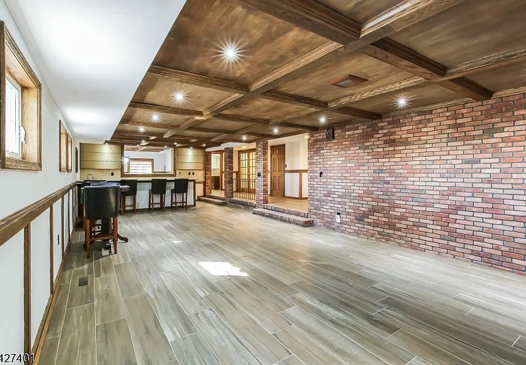 1008 Mary Allen Ln — Photo 26