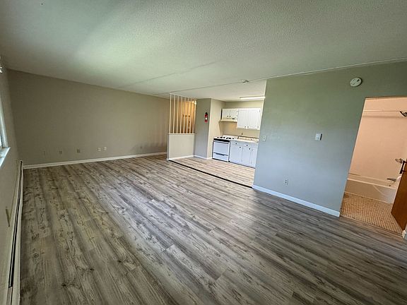4th image of 382 River St #2B