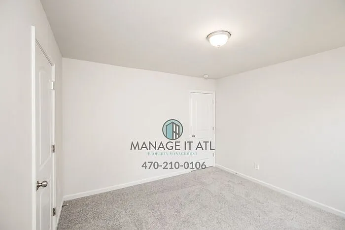 750 Shallowford Rd — Photo 34