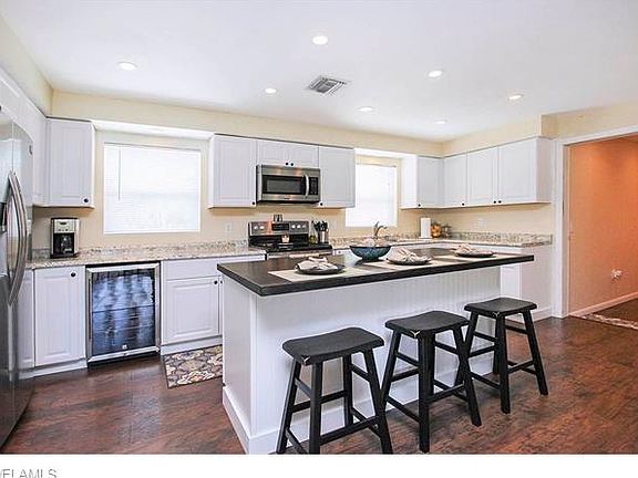 2nd image of 5049 Greenbriar Dr