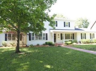 3135 SW Shadow Ln, Topeka, KS 66604