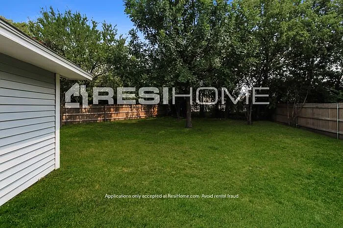 1021 Baldwin St — Photo 13