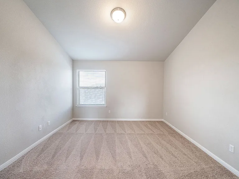 188 Shooting Star Dr — Photo 2