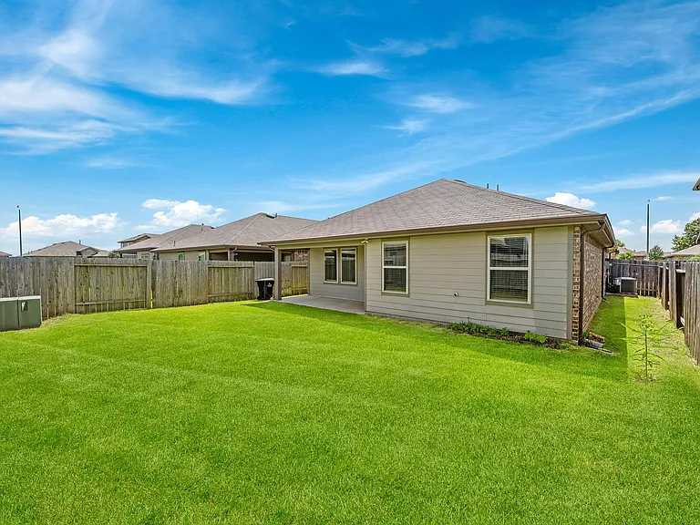 7543 Highland Chase Dr — Photo 38