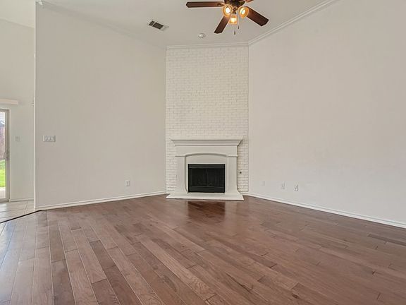3rd image of 2209 Frosted Willow Ln