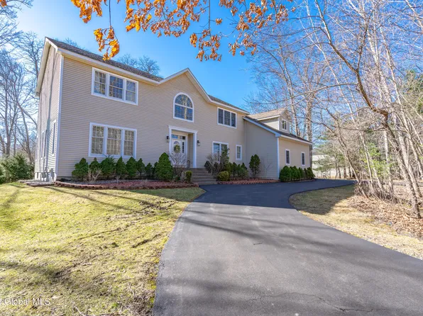 12 Shanks Place, Delmar, NY 12054