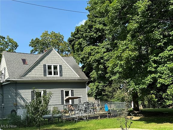 2nd image of 1713 Gasche St