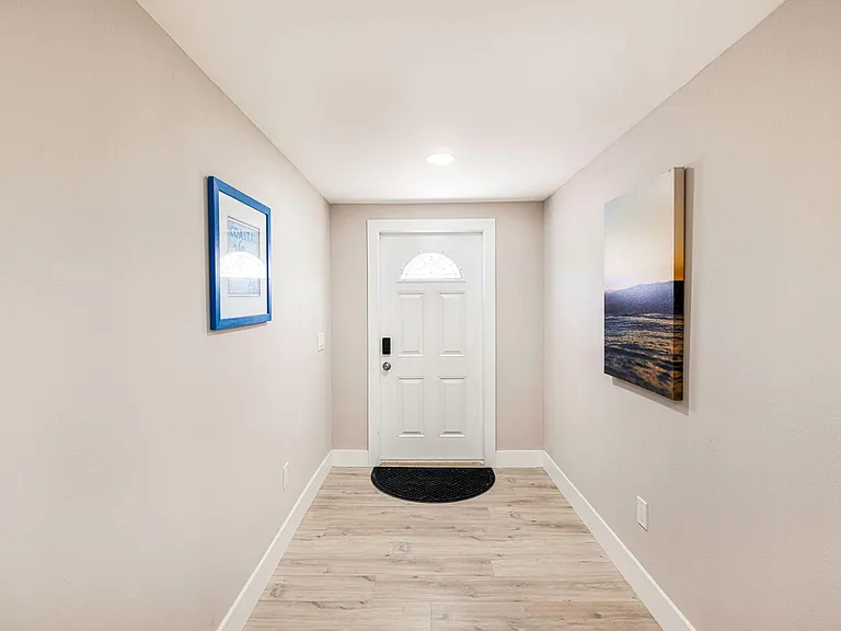 Bluebird Ln — Photo 4