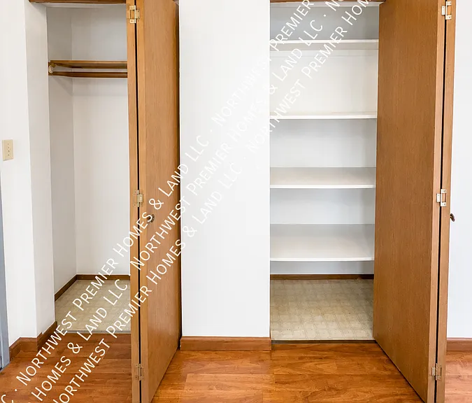 114 NW 3rd Pl #D — Photo 9