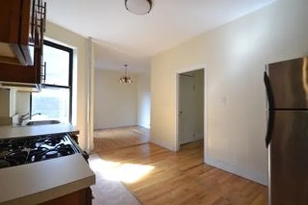 Rented by Bold New York | media 12