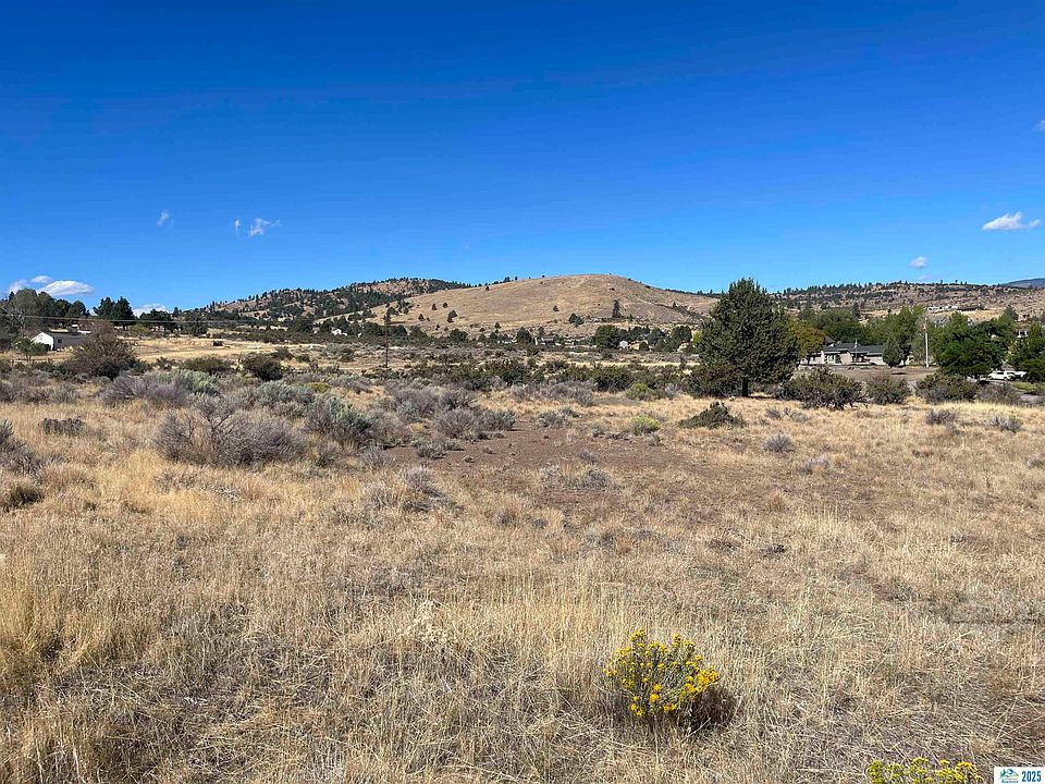 2nd image of 472-155 Debi Dr